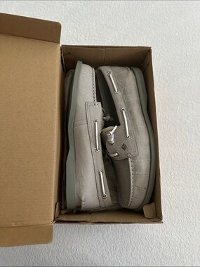 Sperry croc gray